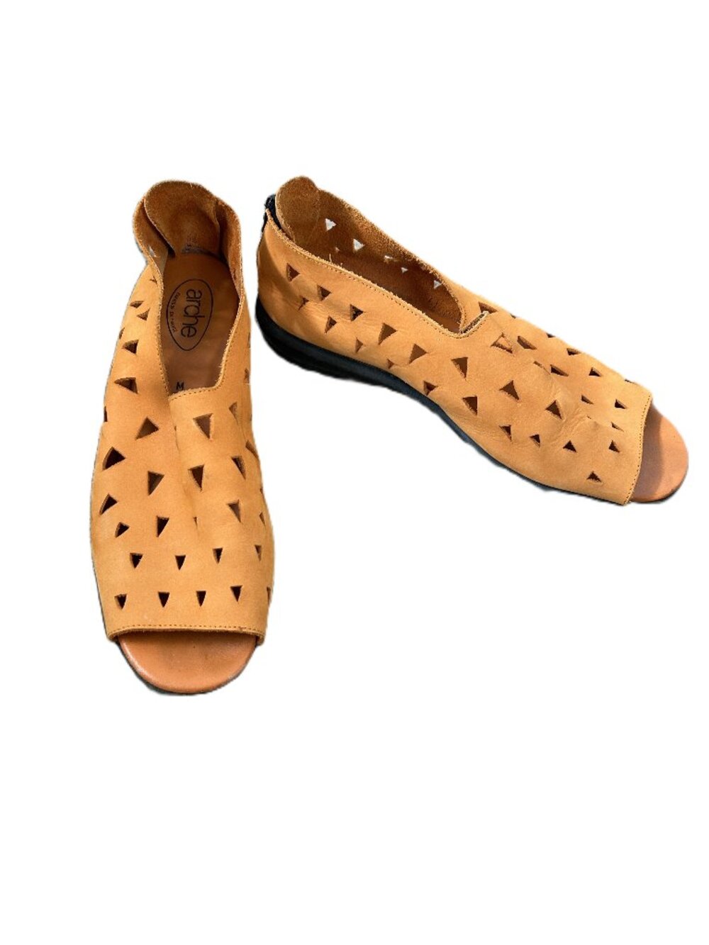 Arche Peep Toe Laser Cut Triangles Leather Shoe 9 Orange